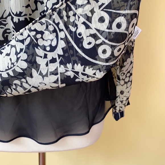 Banana Republic 2 Layer Cami Pattern Blouse - Picture 3 of 12